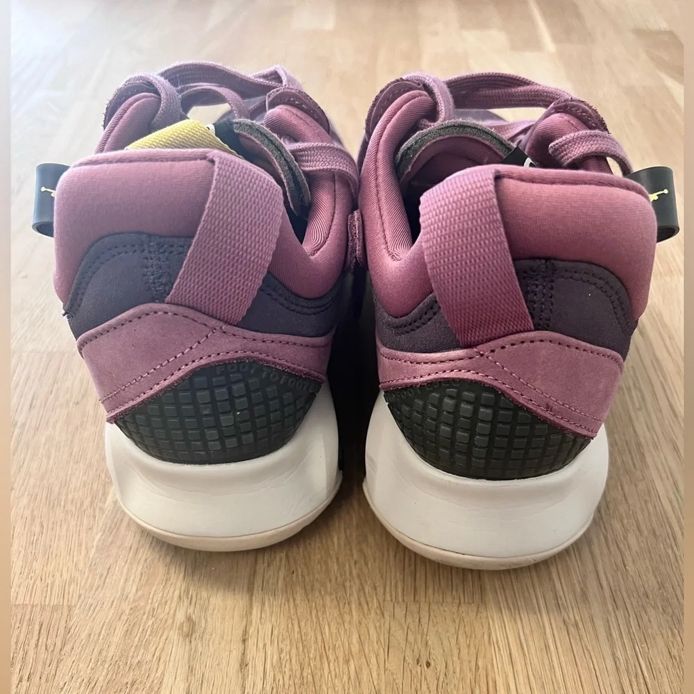 💜JORDAN MA2 ‘LIGHT MULBERRY’